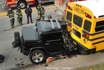 20070729203413-hummer-autobus.jpg
