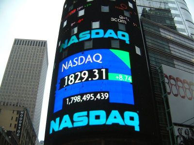 20070921040358-nasdaq.jpg